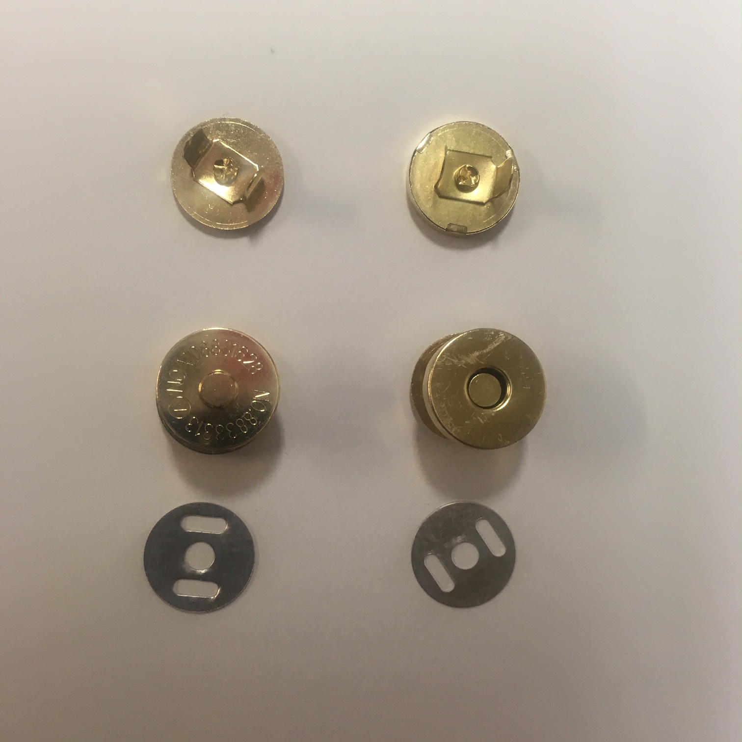 Magnetické zapínanie Ø18 mm zlato,1kus